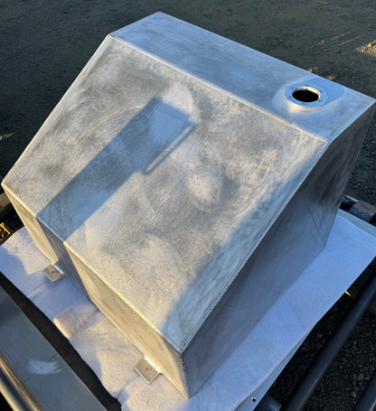 Hydraulic tank