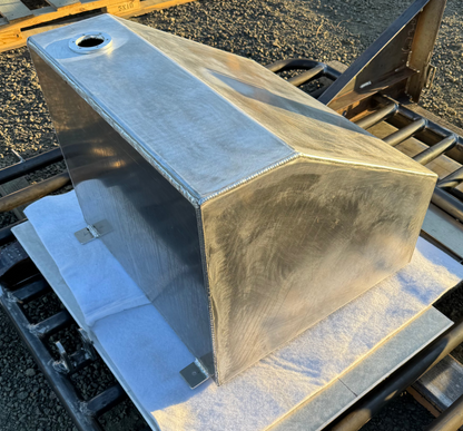 Hydraulic tank