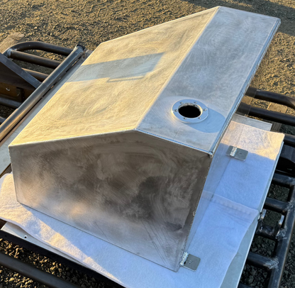 Hydraulic tank