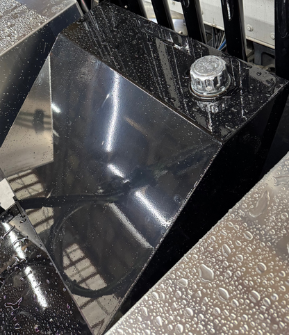 Hydraulic tank